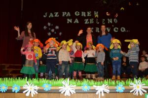 Vse rože na svetu cvetijo za mamo 2